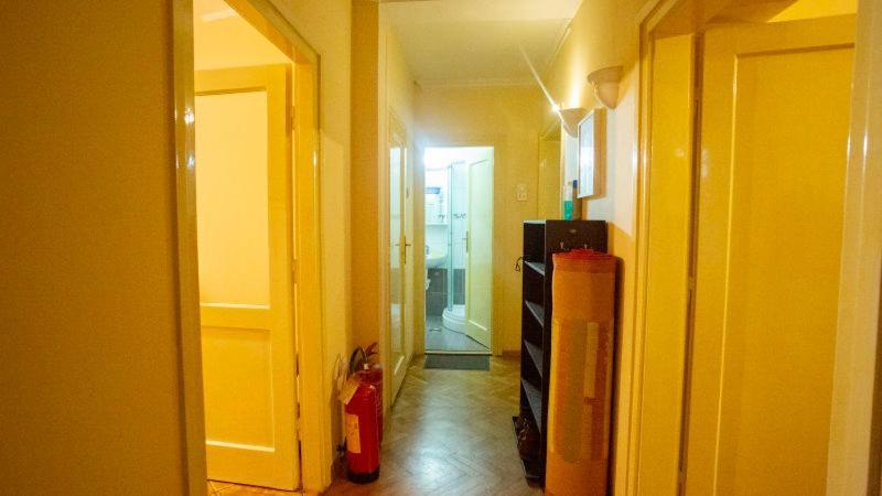Private Cozy Room 1 With Shared Kitchen In Appartment, Downtown בלגרד מראה חיצוני תמונה